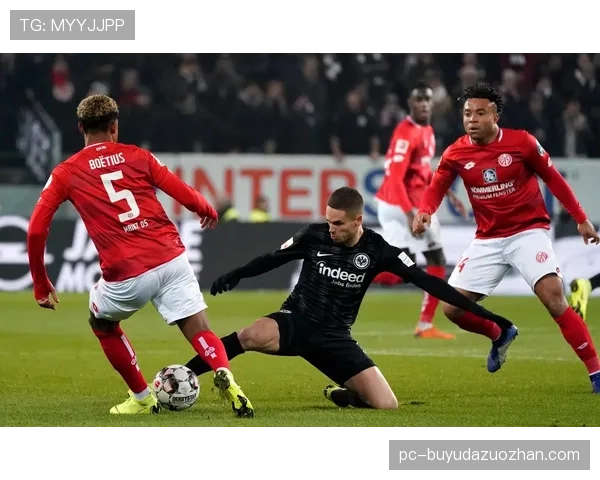 保级大战前瞻:波鸿对阵科隆,双方均无退路 保级大战前瞻:波鸿对阵科隆,双方均无退路